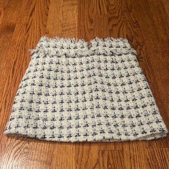Katie J NYC Girl’s White and Blue Mini Skirt Size M - Picture 2 of 4